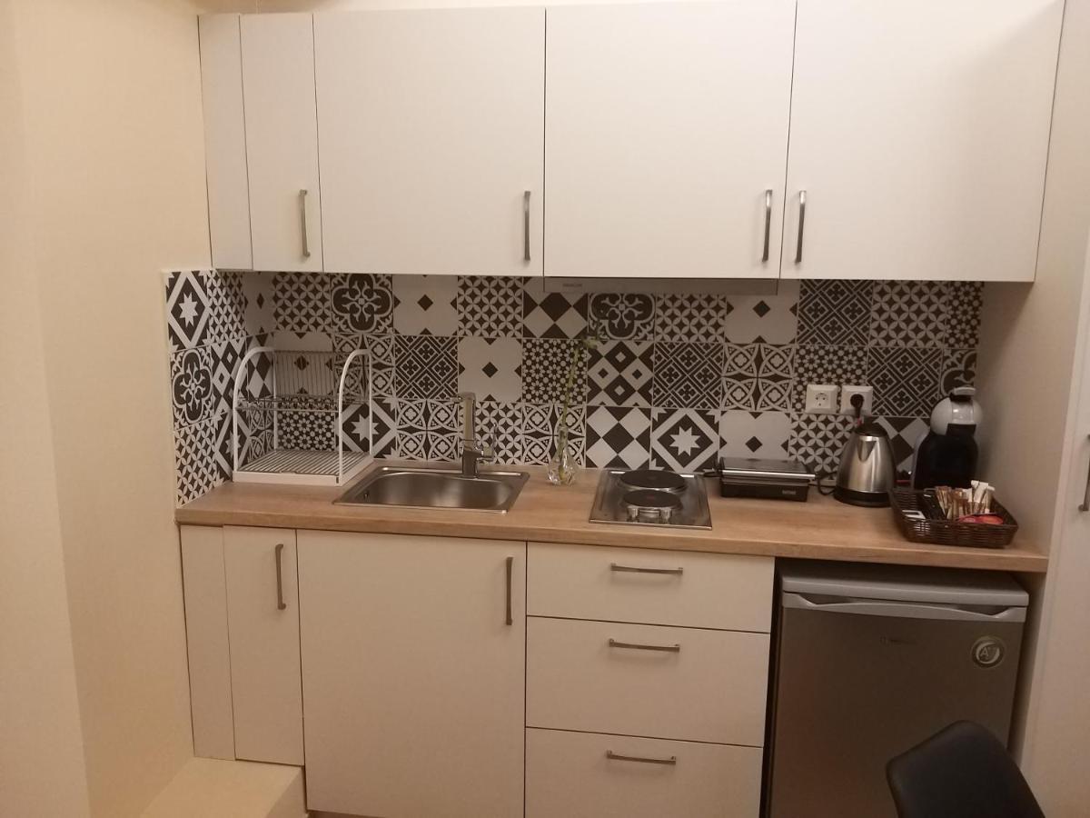 אתונה Amazing Apartments @ Monastiraki Subway Station מראה חיצוני תמונה