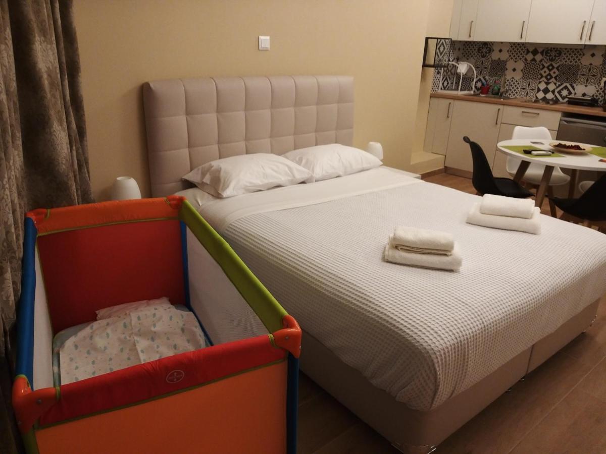 אתונה Amazing Apartments @ Monastiraki Subway Station מראה חיצוני תמונה