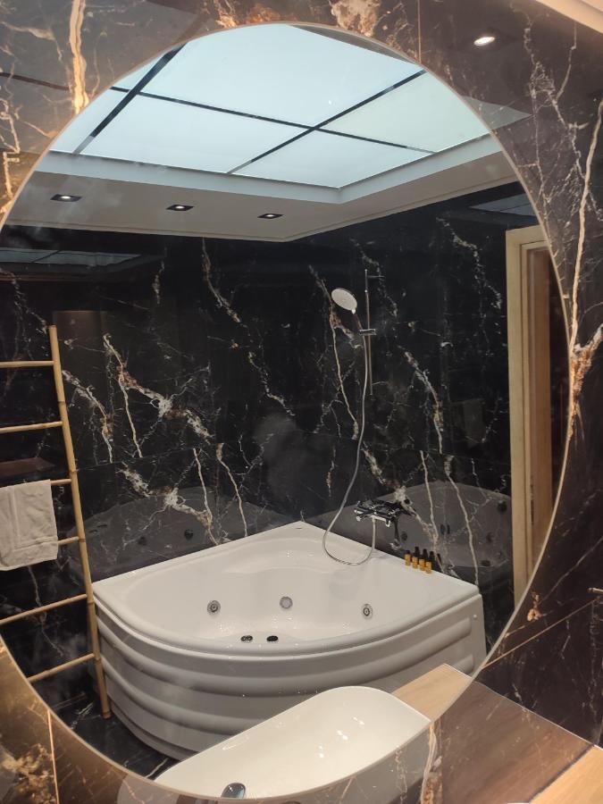 אתונה Amazing Apartments @ Monastiraki Subway Station מראה חיצוני תמונה