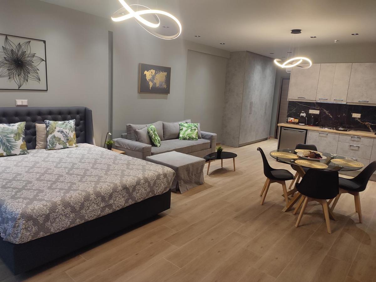 אתונה Amazing Apartments @ Monastiraki Subway Station מראה חיצוני תמונה